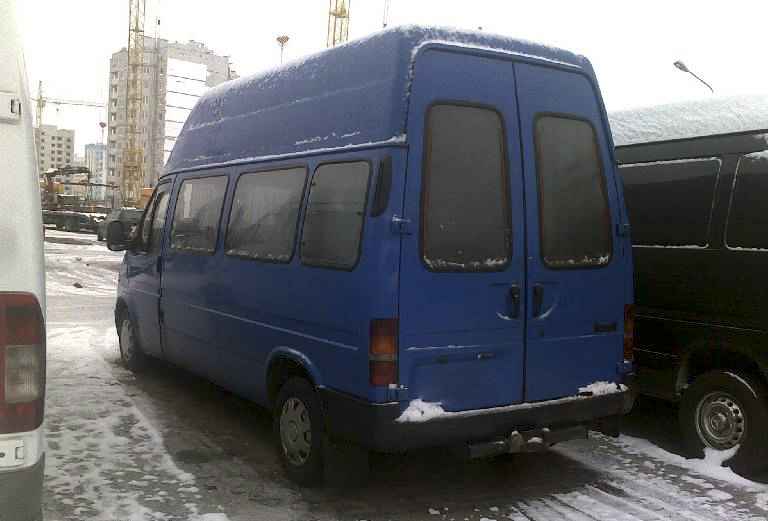 Заказ машины для перевозки людей из Порецкое в Москва