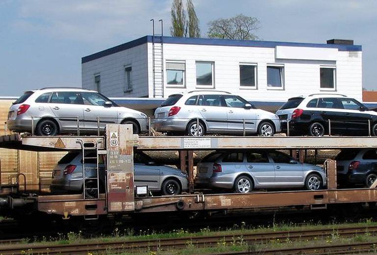 Стоимость транспортировки жд сеткой автомобиля из Иркутска в Ставрополь